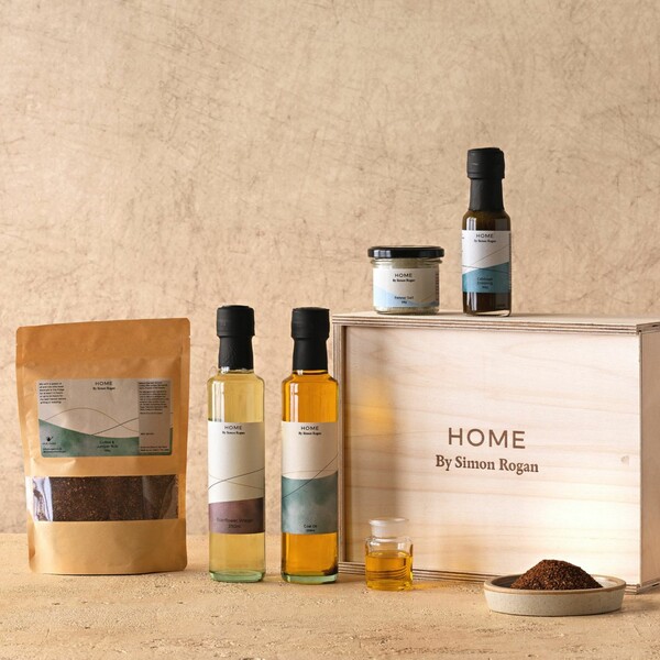 The Good Food Christmas Gift Guide Foodie gifts for under £50 simon rogan seasoning hamper